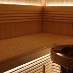レジデンス ル ポルティーヨ アパート